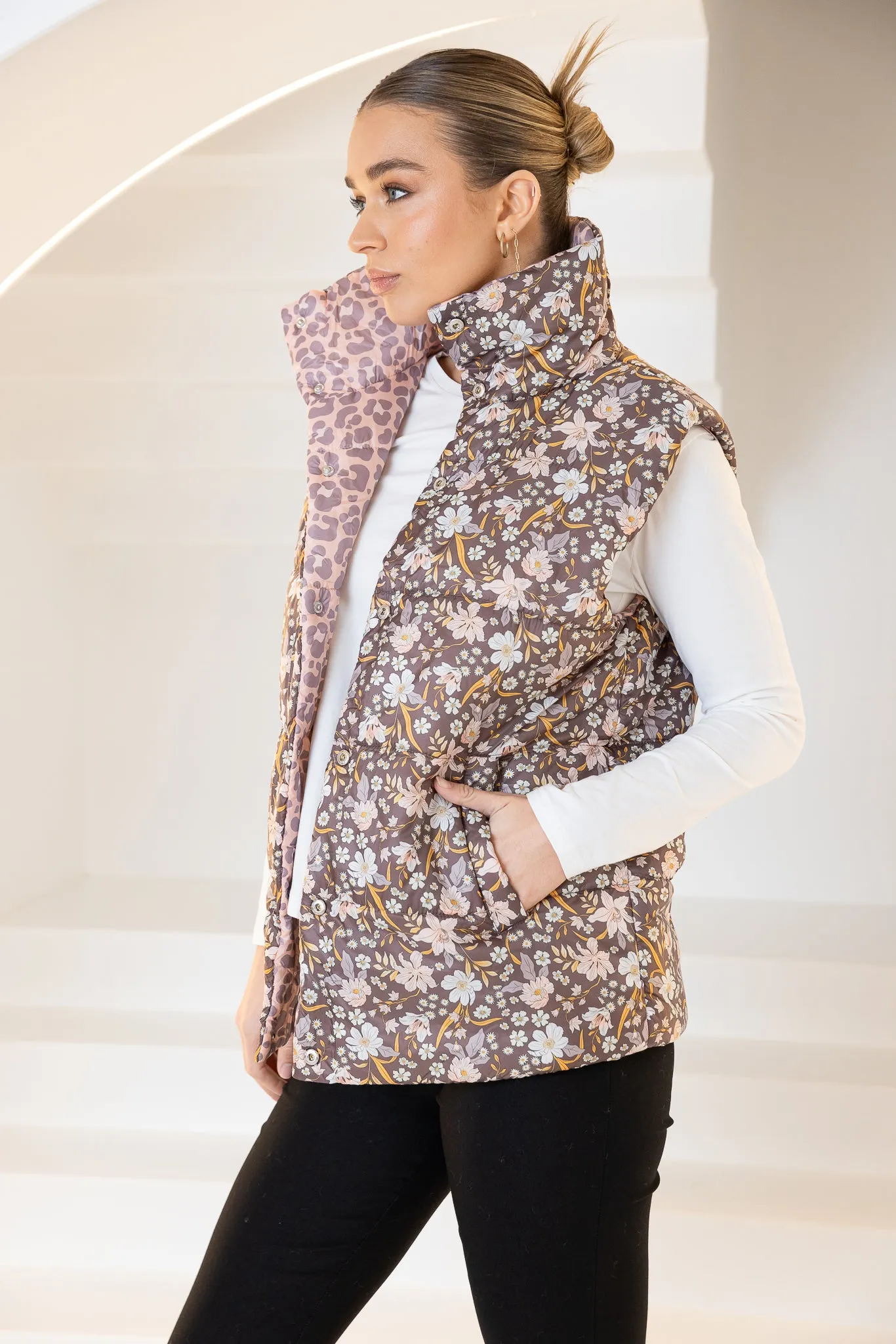 ALESSIA REVERSIBLE PUFFER VEST - Choc Floral/Pink Cheetah