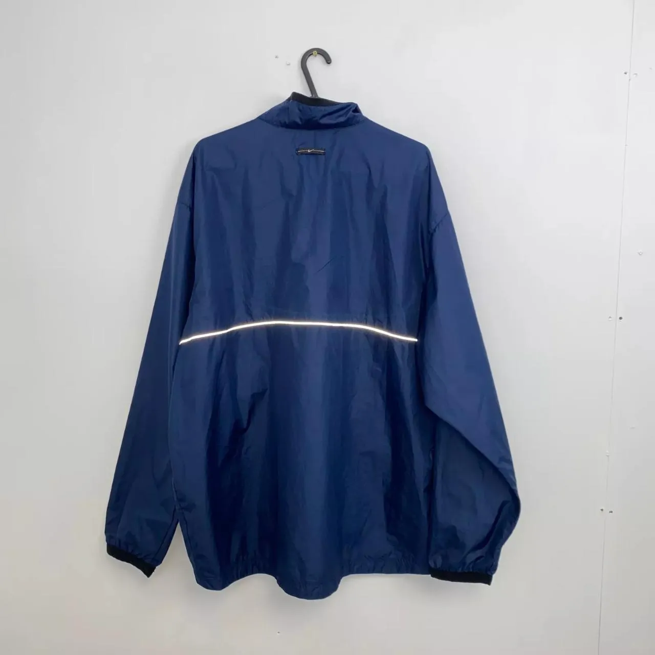 Preowned Vintage Nike Lightweight Windbreaker Jacket Mens Size XL Navy Blue Pullover.